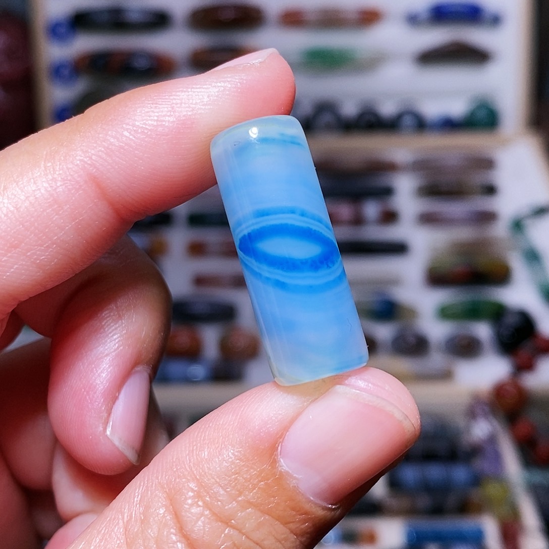 玛瑙吊坠未镶嵌….