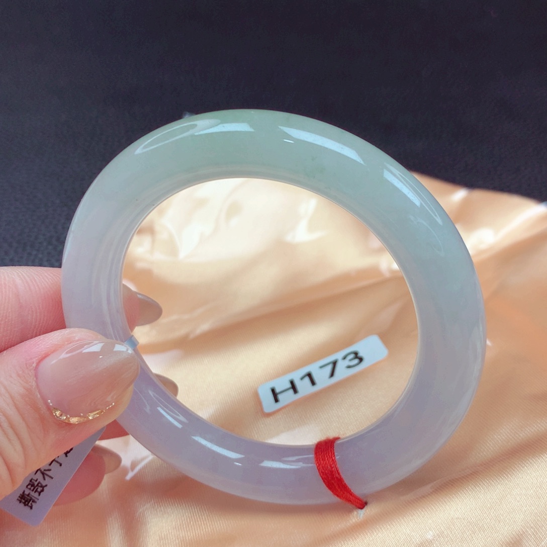 翡翠手镯未镶嵌手镯88