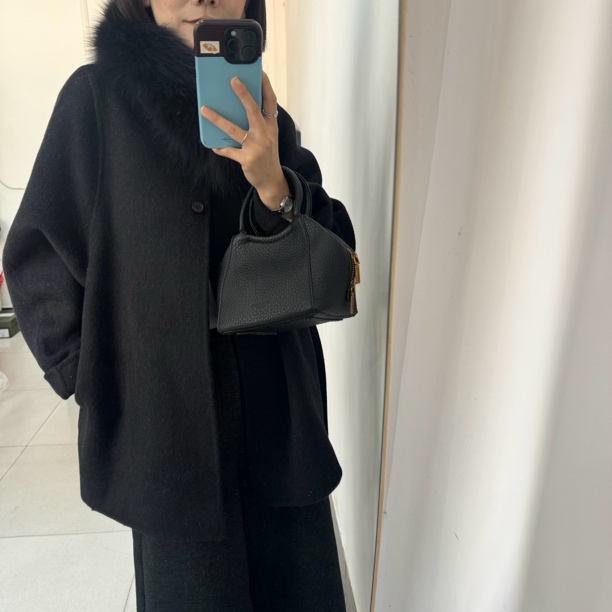 秋冬+毛毛领圆领宽松短款大衣