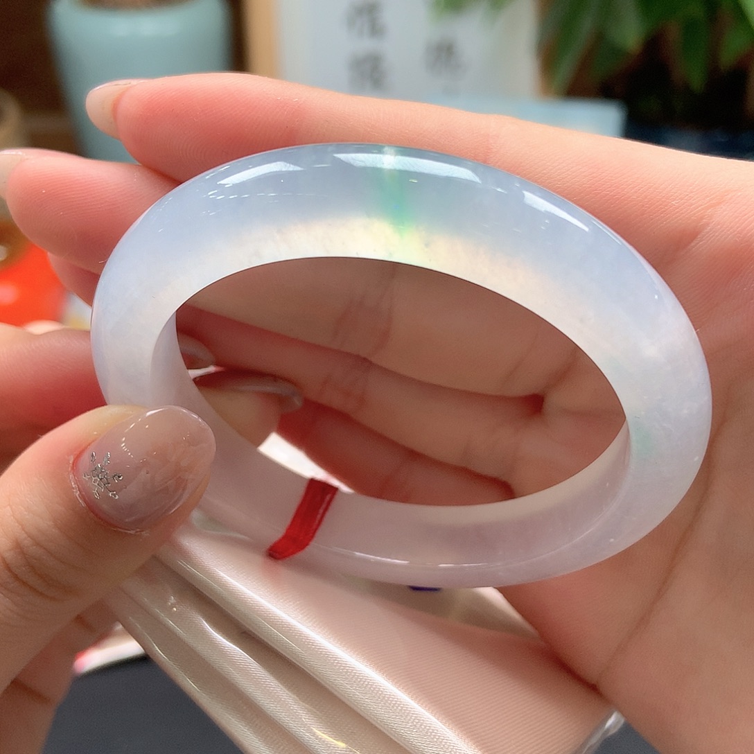 翡翠未镶嵌手镯白冰炸光金丝绿18号