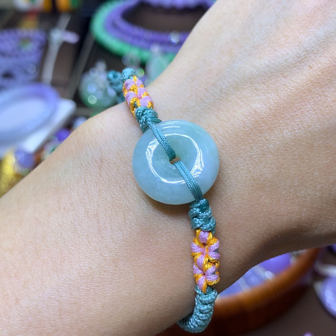 【闪购商品】翡翠颈饰未镶嵌守***持翡翠