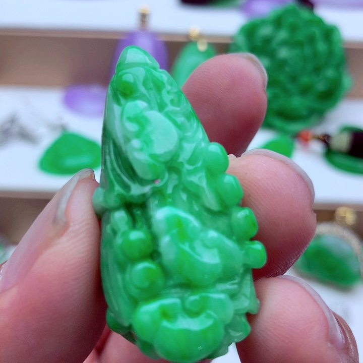 翡翠未镶嵌吊坠(不含链)