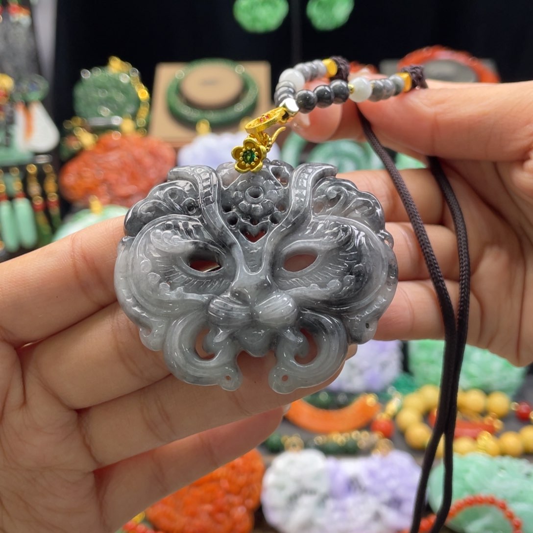 翡翠颈饰未镶嵌代编织