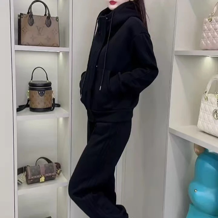 运费补贴加绒加厚休闲风时尚套装冬季保暖开衫外套两件套
