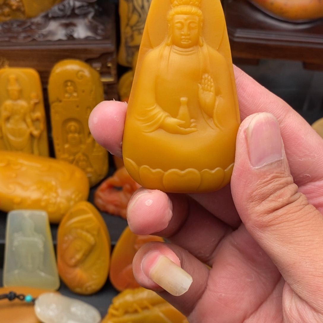 石英质玉未镶嵌颈饰