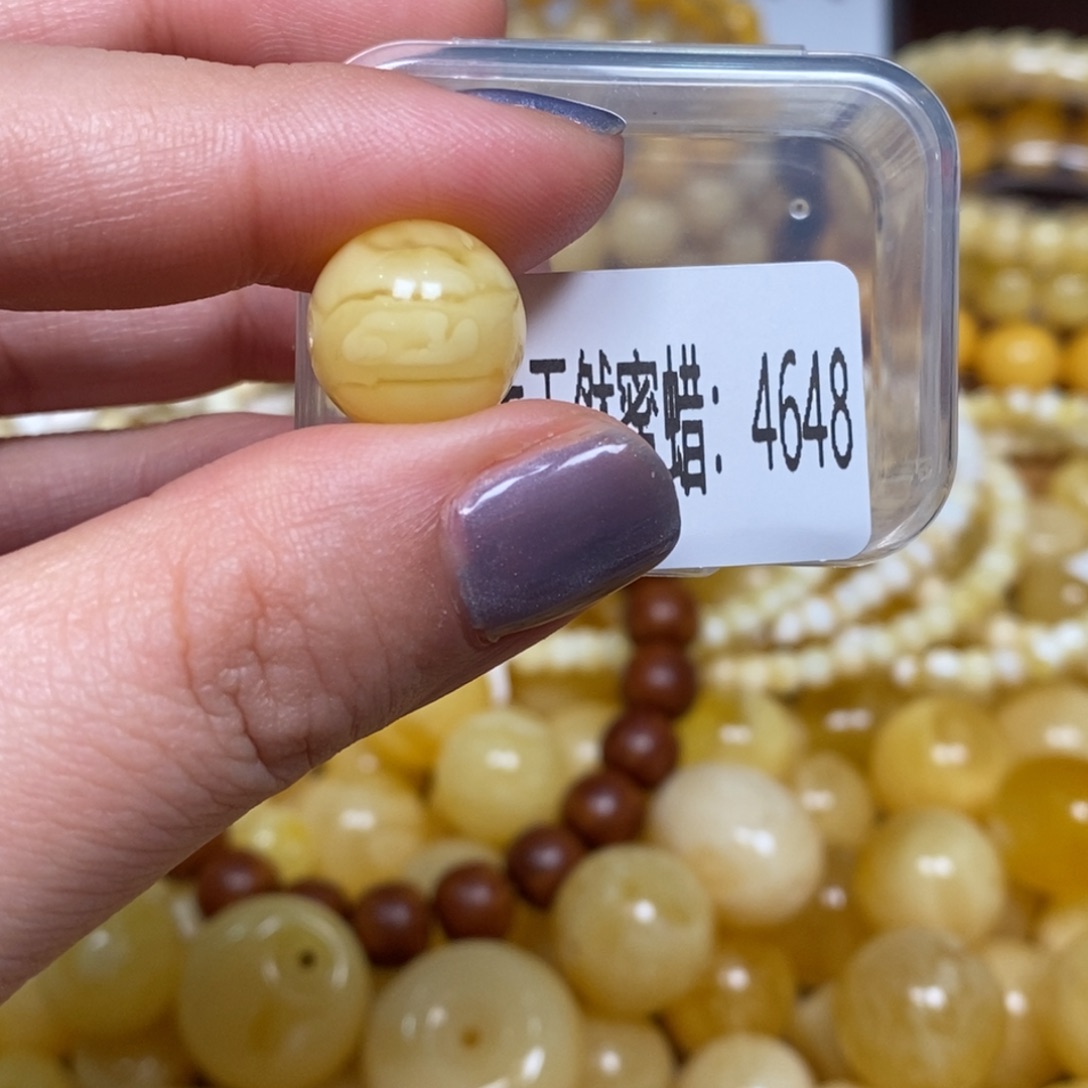 蜜蜡未镶嵌珠宝奇石4648