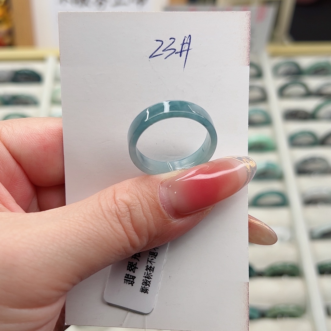 翡翠戒指未镶嵌翡翠