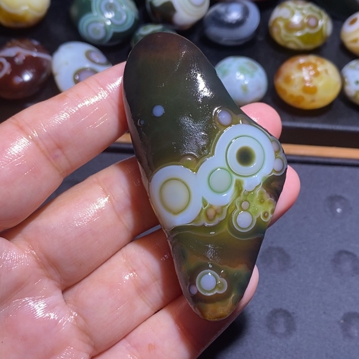 未镶嵌玛瑙/玉髓珠宝半成品128