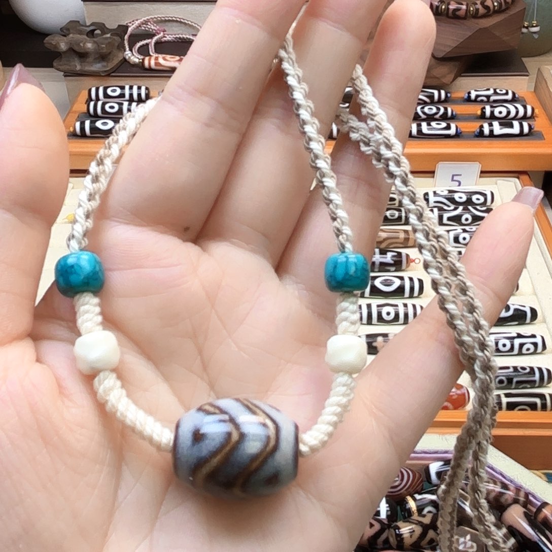 玛瑙/玉髓未镶嵌颈饰胡*条