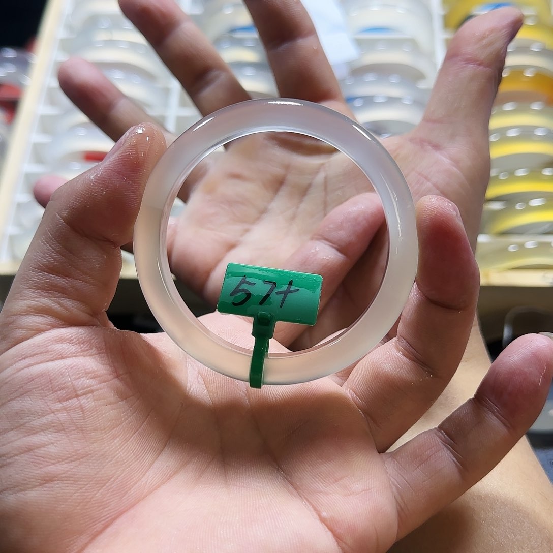 玛瑙/玉髓手镯未镶嵌图*