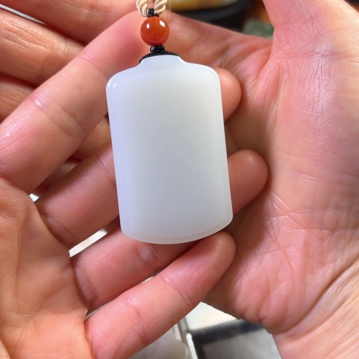 和田玉颈饰未镶嵌多*