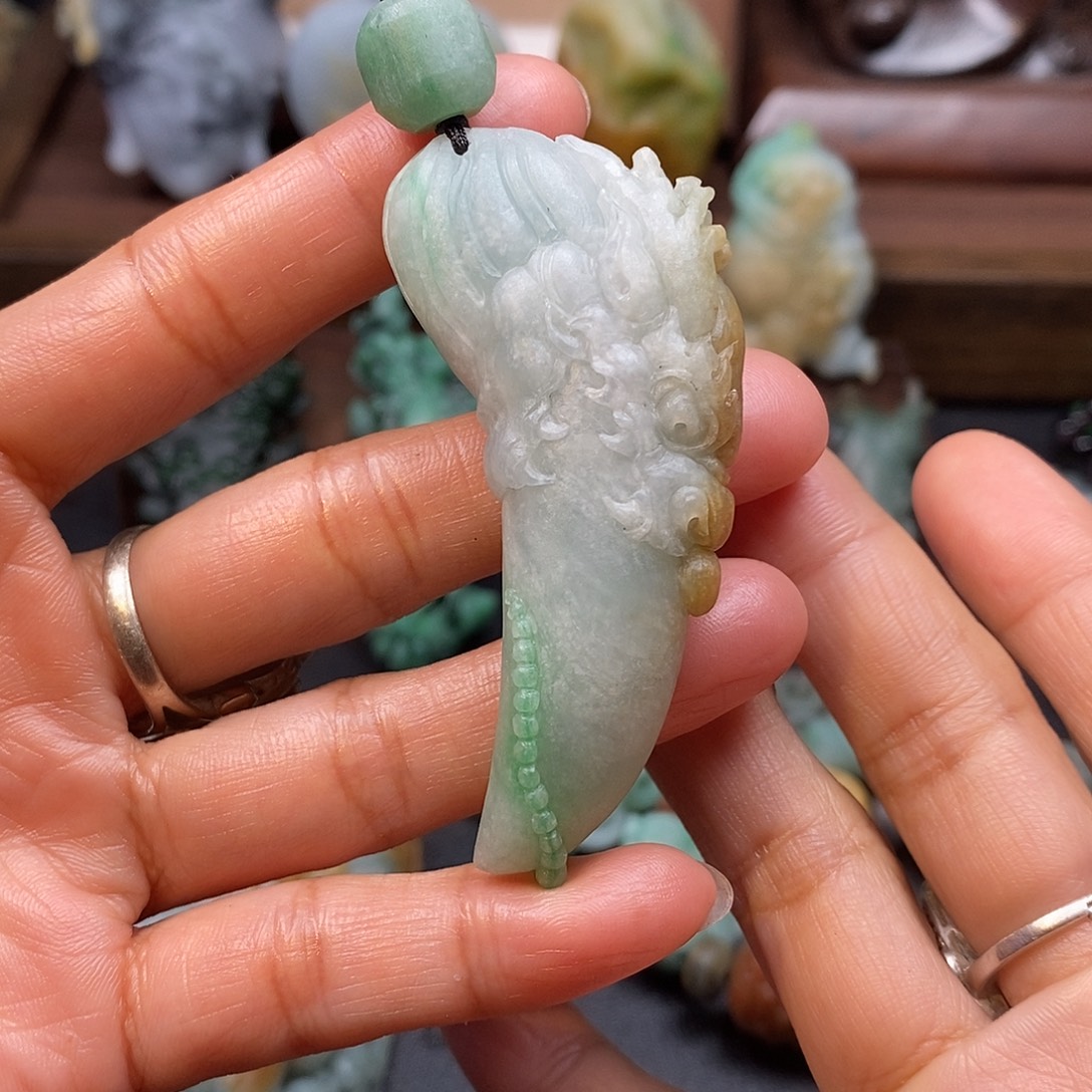 懂***你定制翡翠未镶嵌毛货抛光