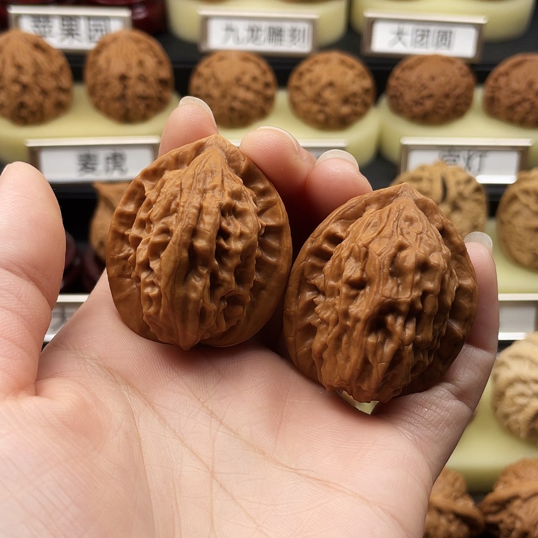 文玩核桃把件大红袍37尺742