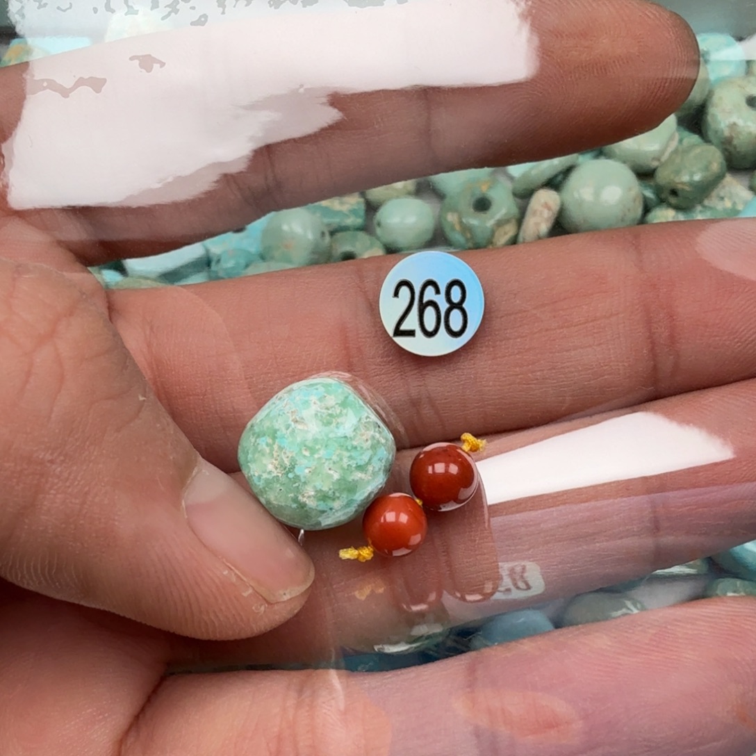 南红玛瑙未镶嵌珠宝奇石