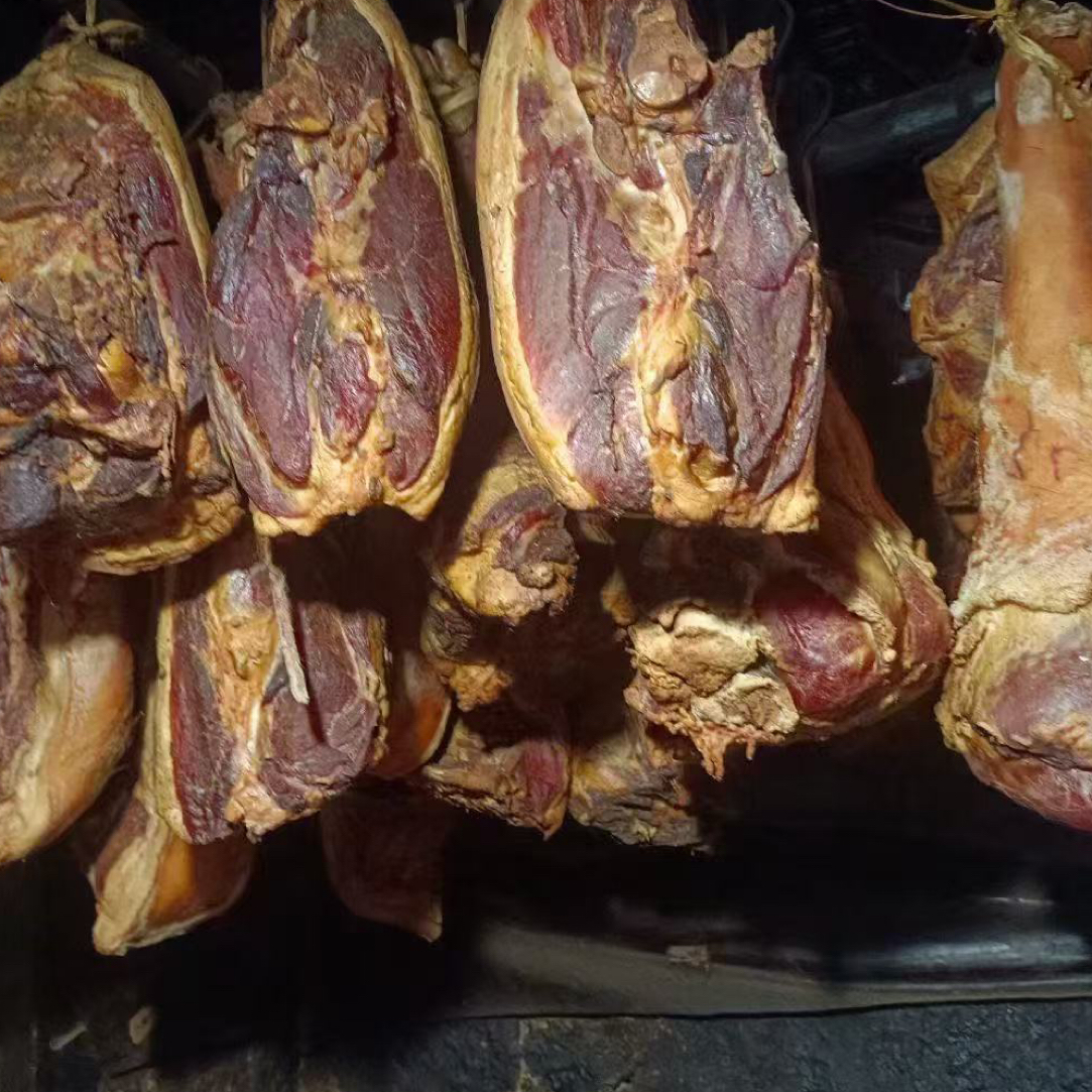 云南烟熏土猪肉一物一拍