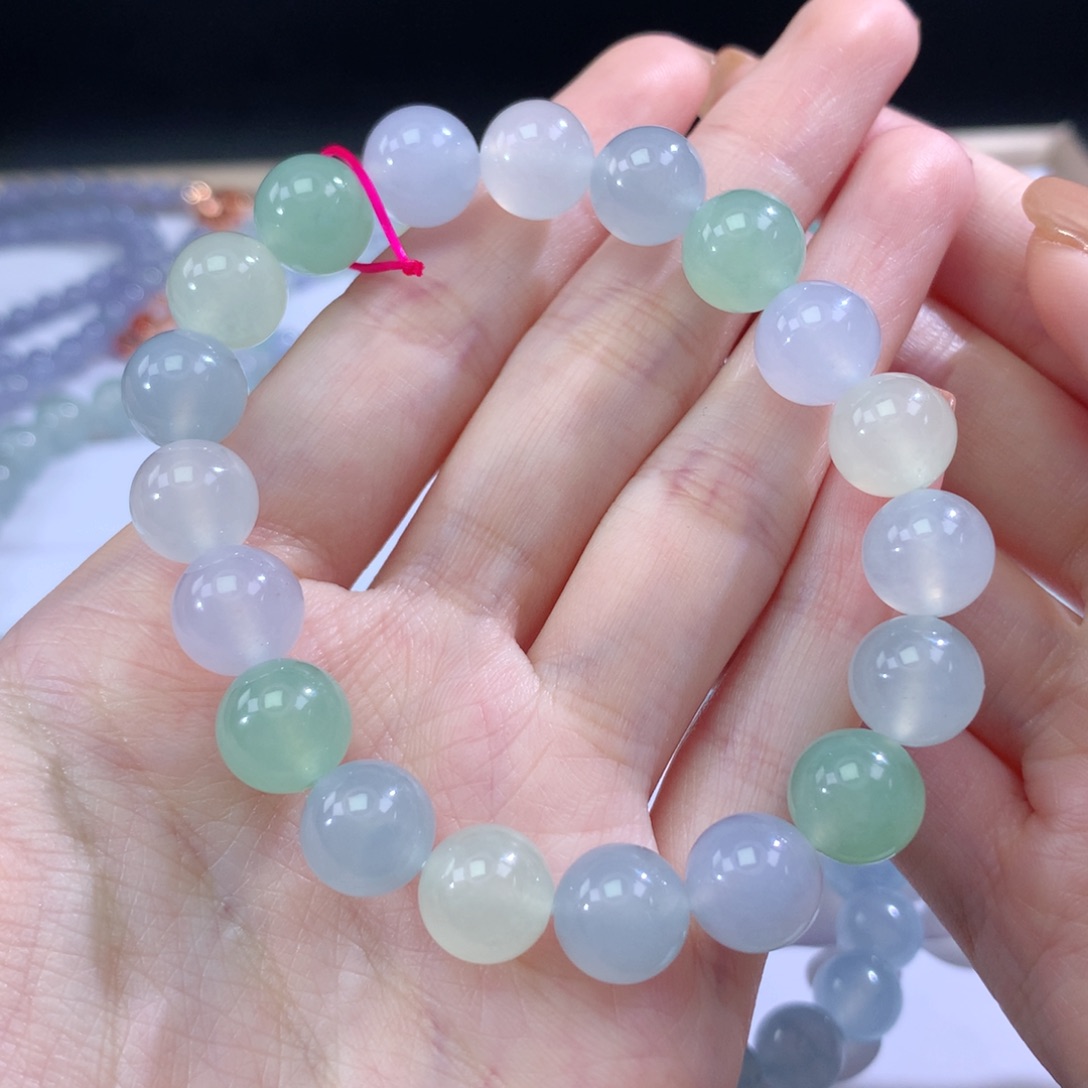 翡翠手链未镶嵌翡翠