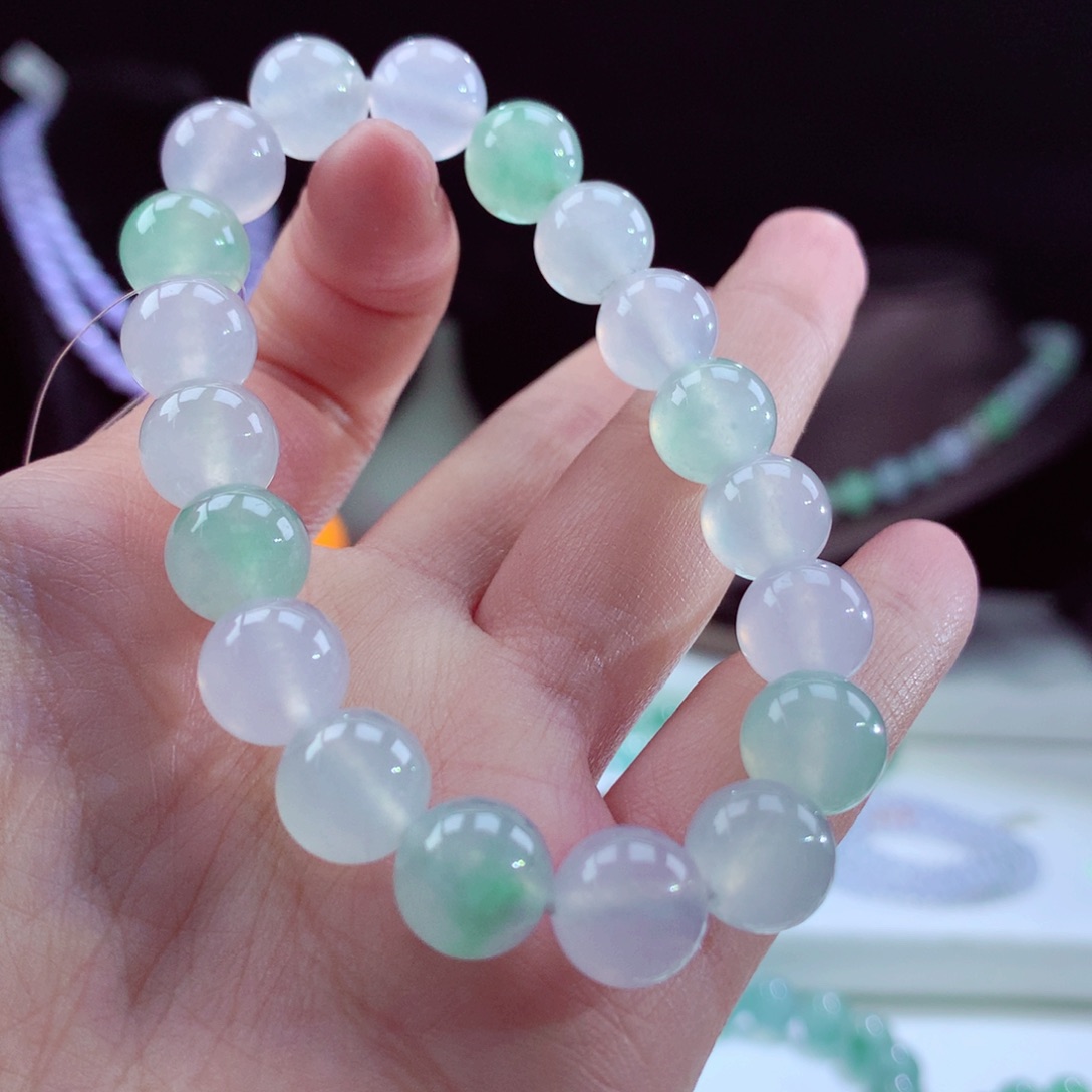 翡翠手链未镶嵌美***儿卡10mm