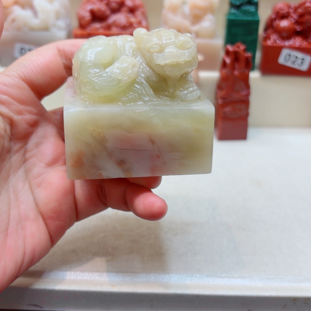 老挝石1111111111111111