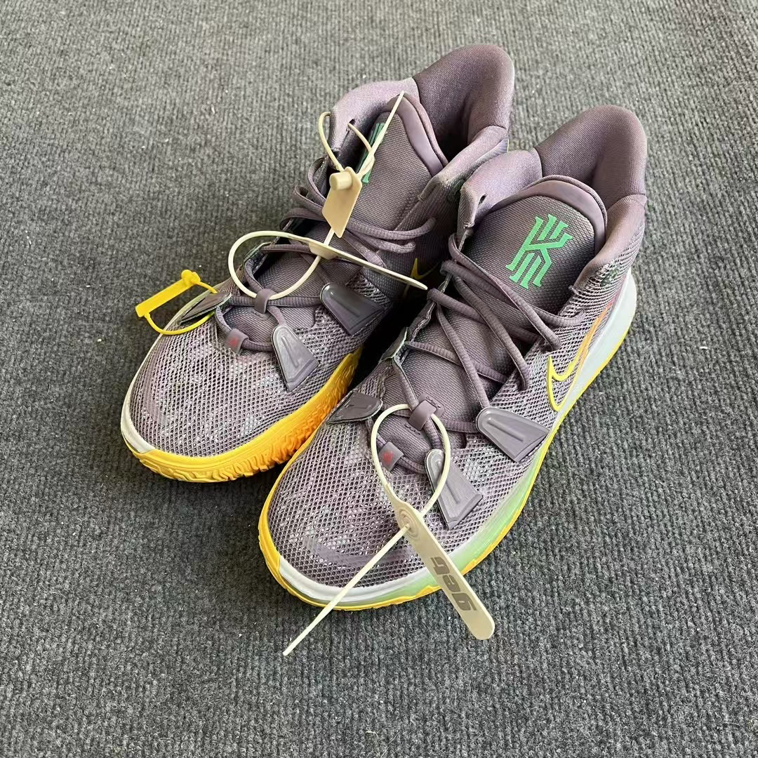 45码/耐克Nike欧文7紫黄 低帮实战鞋 篮球运动鞋/95新/二手原盒/