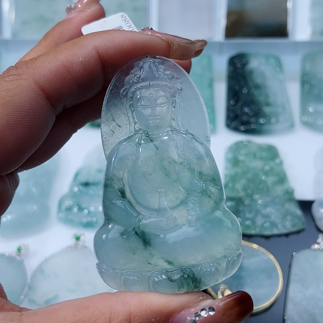 翡翠颈饰未镶嵌M***Q缅甸