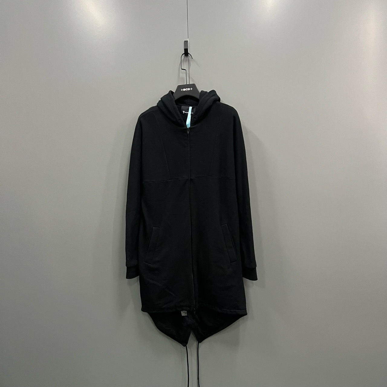 95新 Alexander McQueen/亚历山大·麦昆 zz54 黑色帽衫/205037
