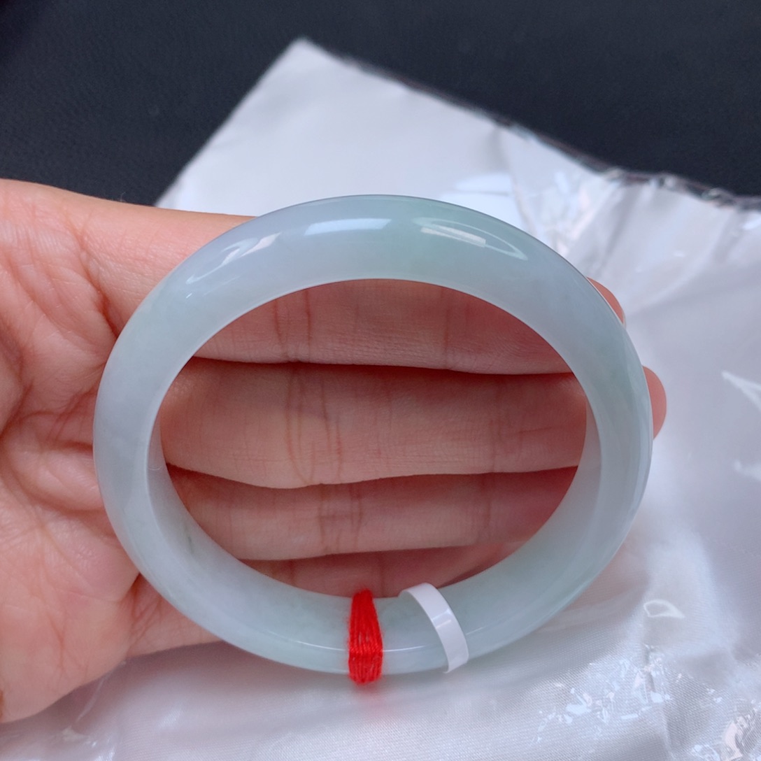 翡翠手镯未镶嵌青*?天然