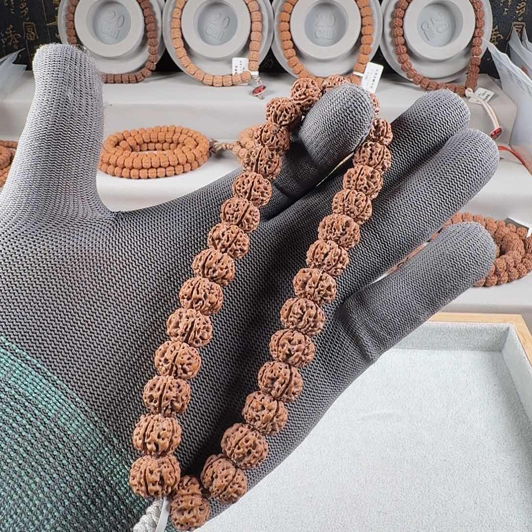 金刚菩提吊坠凹底梅花