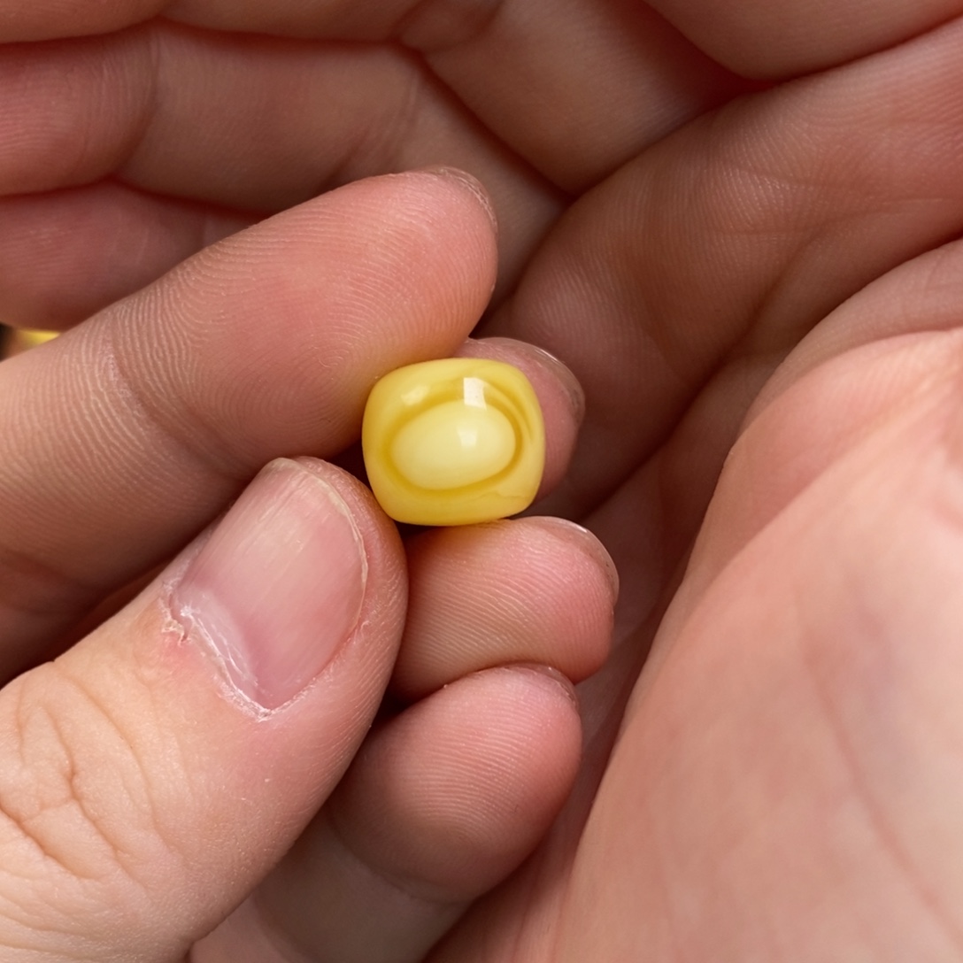 e***_蜜蜡未镶嵌裸石配饰