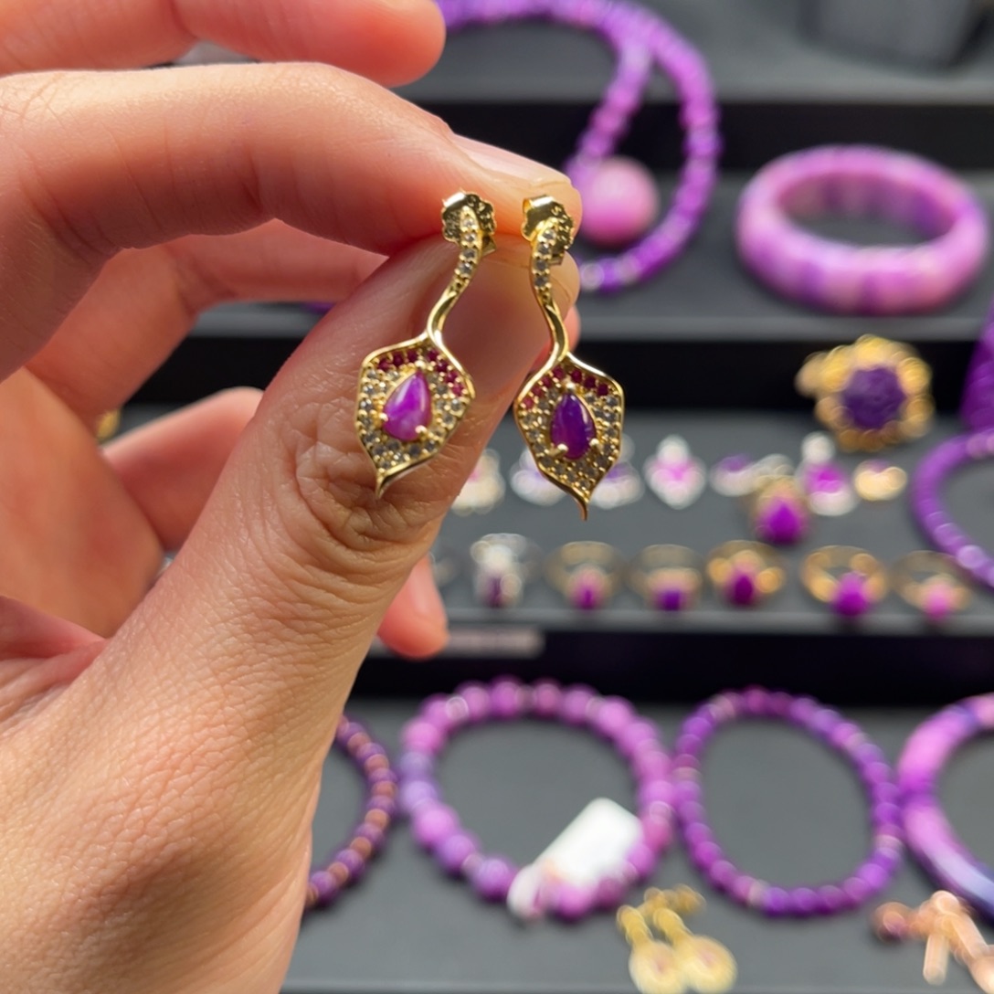 苏纪石（舒俱来）银S925镀金镶嵌耳坠