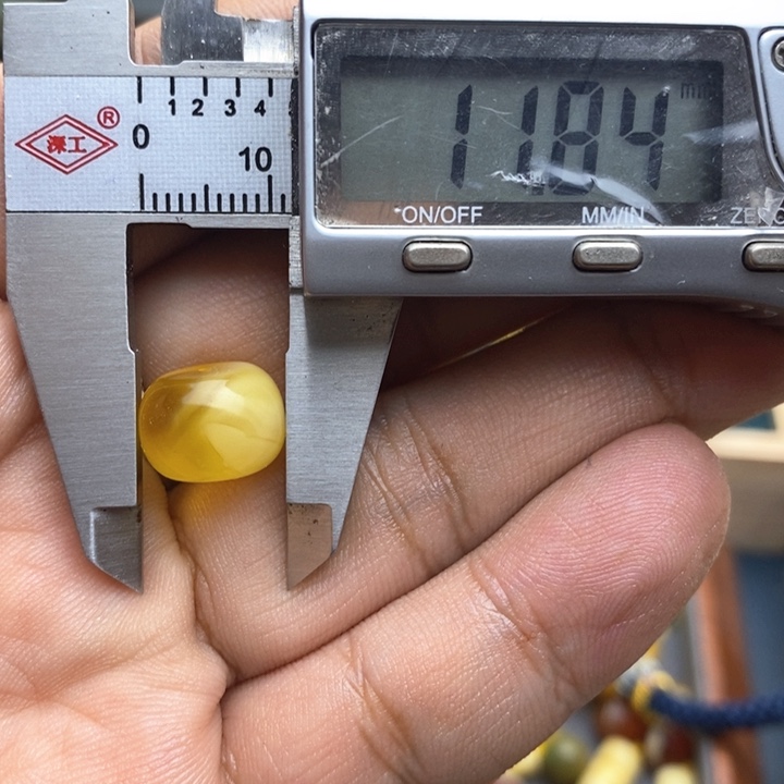 琥珀裸石未镶嵌22号11.8*8.7微瑕