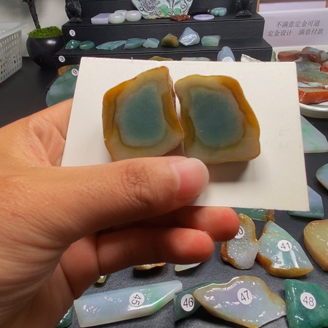 定制翡翠未镶嵌一对