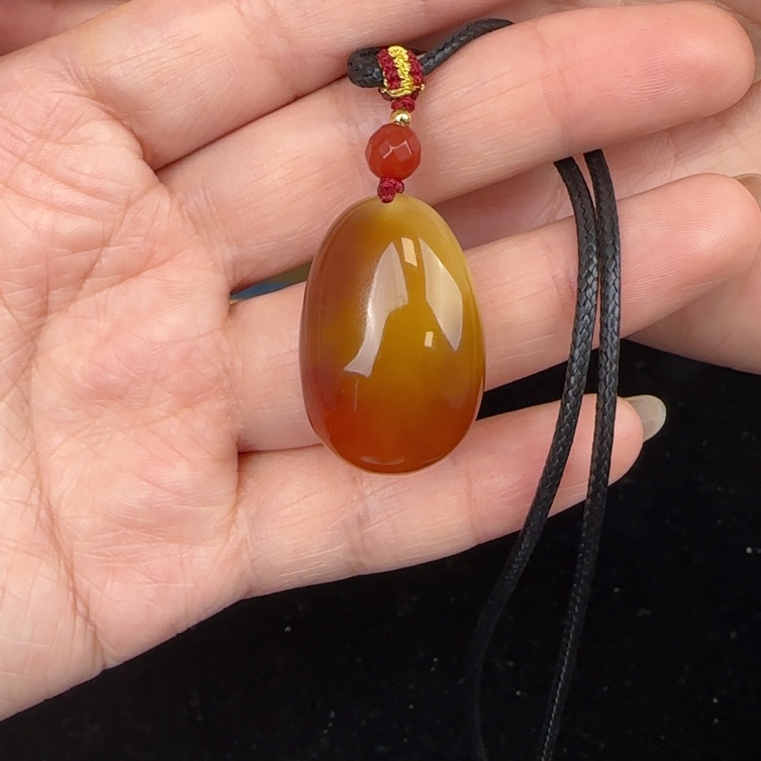 蜜蜡吊坠(赠链)未镶嵌