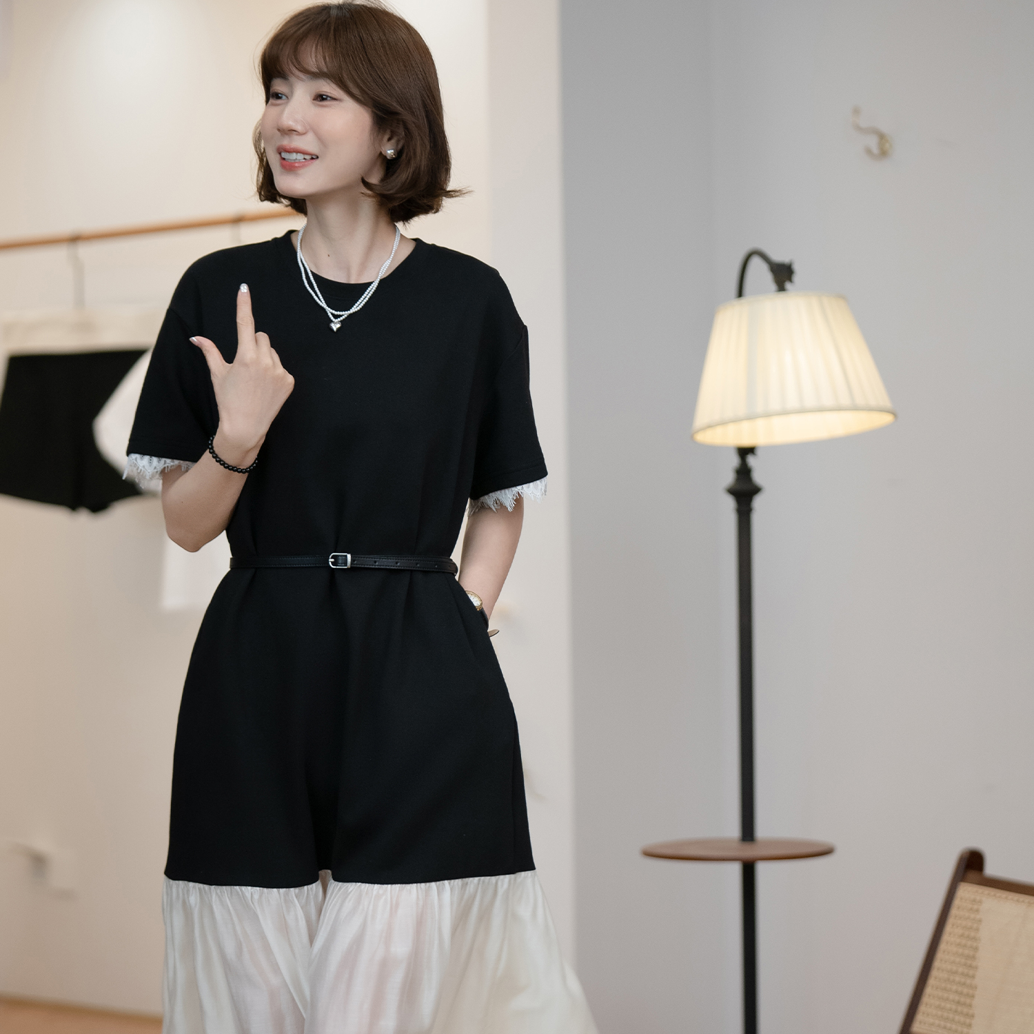 【新品】【黑色燕尾蝶】FS503L027镂空蕾丝拼接连衣裙