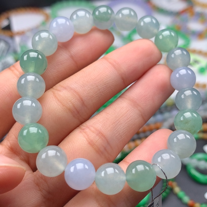 翡翠手镯未镶嵌卡