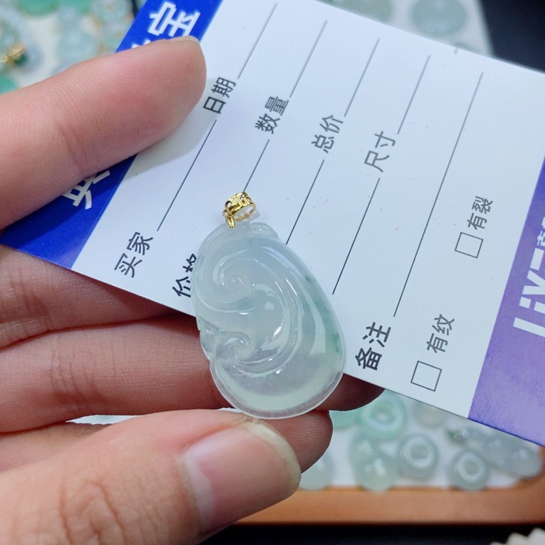 翡翠未镶嵌颈饰翡翠