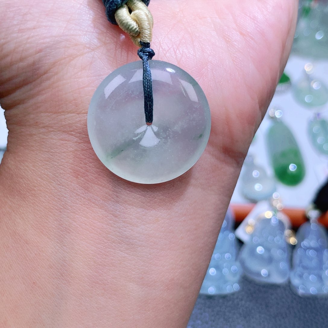 翡翠未镶嵌颈饰扣子