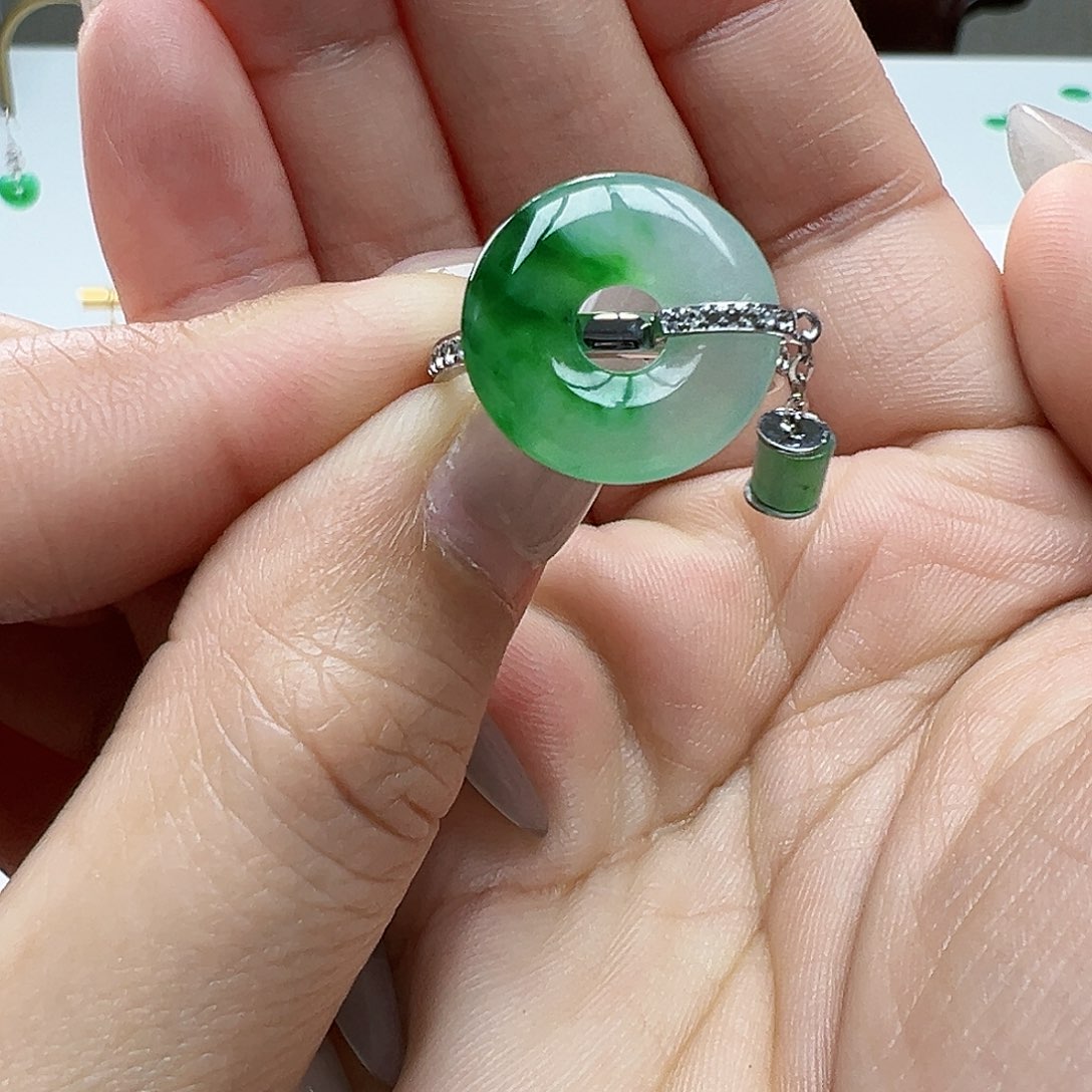 翡翠戒指18K金镶嵌美****店天然缅甸A货翡翠