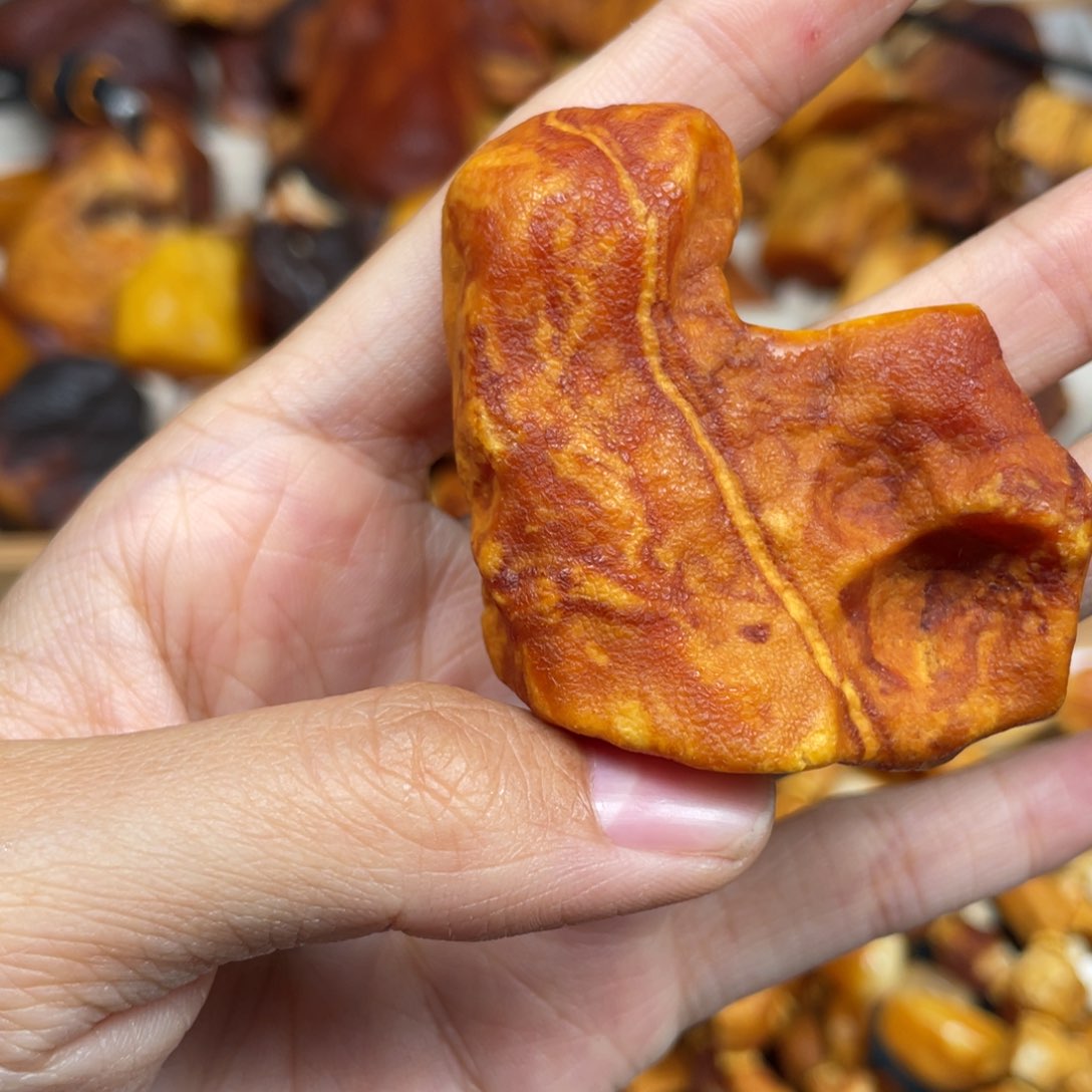 琥珀珠宝奇石未镶嵌