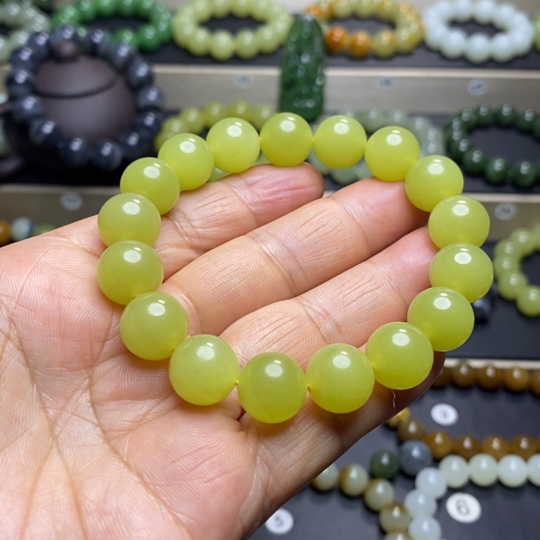 和田玉未镶嵌手串