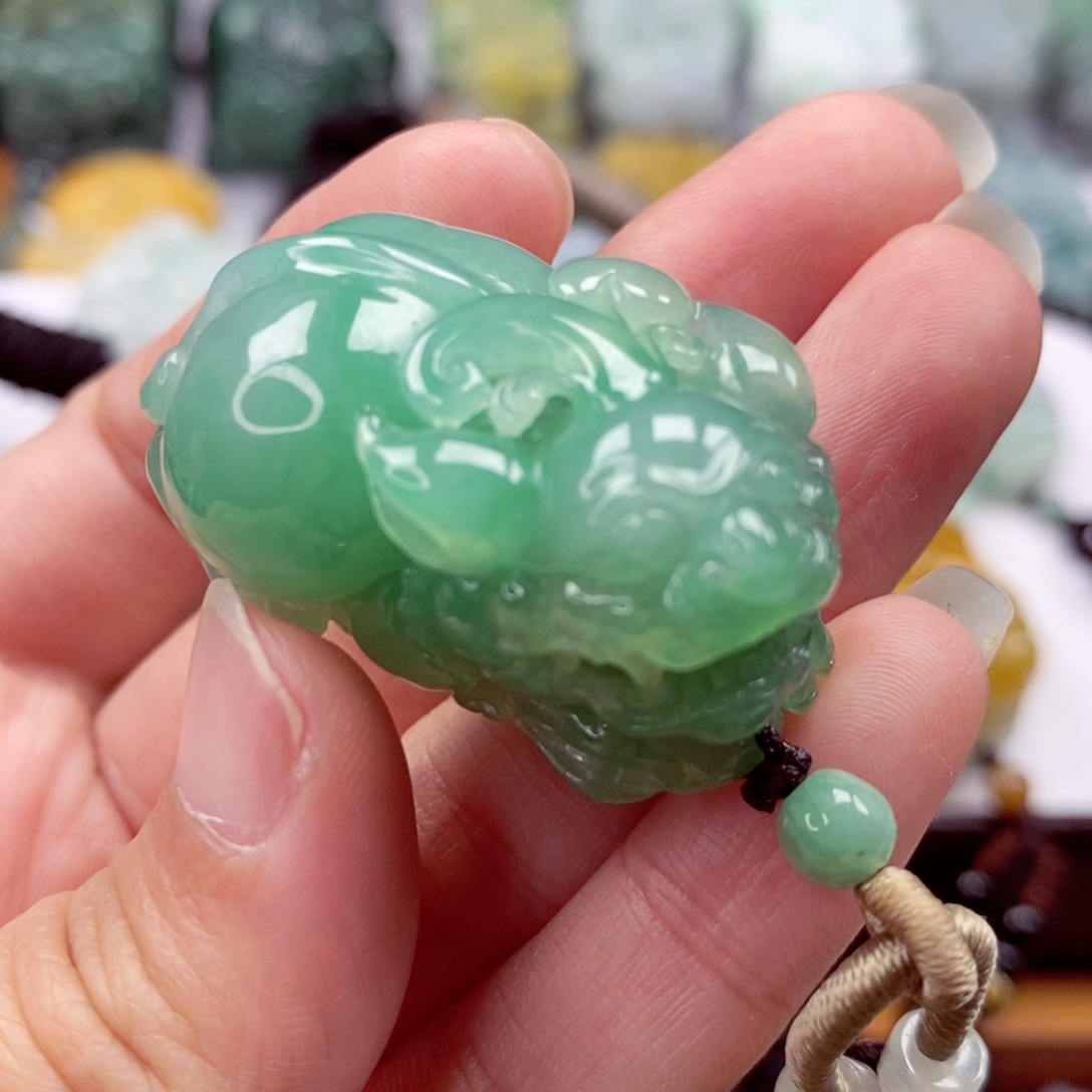 翡翠颈饰未镶嵌a*翡翠