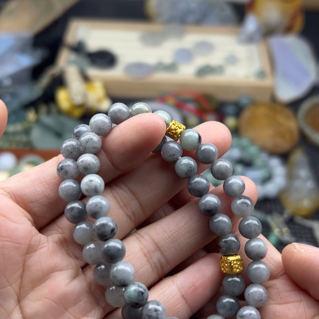 颈饰未镶嵌翡翠手串