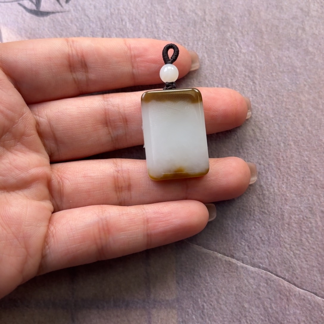 和田玉吊坠未镶嵌