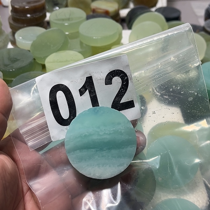 蛇纹石玉未镶嵌珠宝半成品