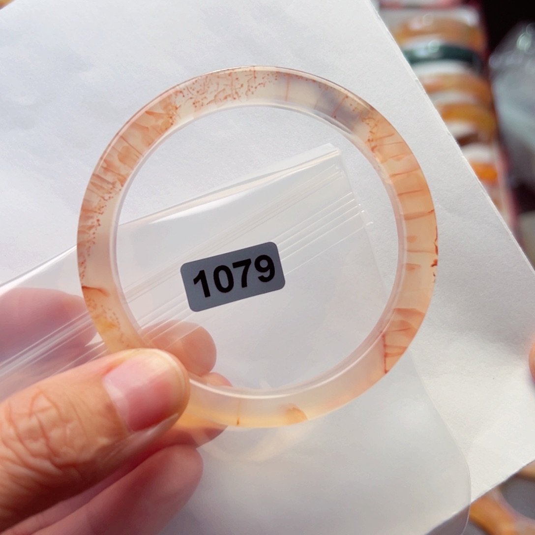 玛瑙/玉髓手镯未镶嵌亿****?