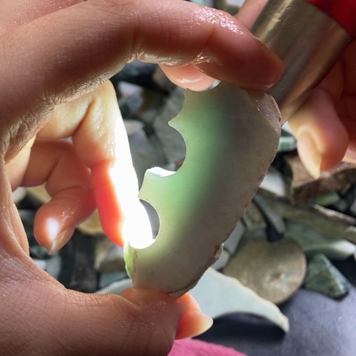 翡翠颈饰未镶嵌天然翡翠