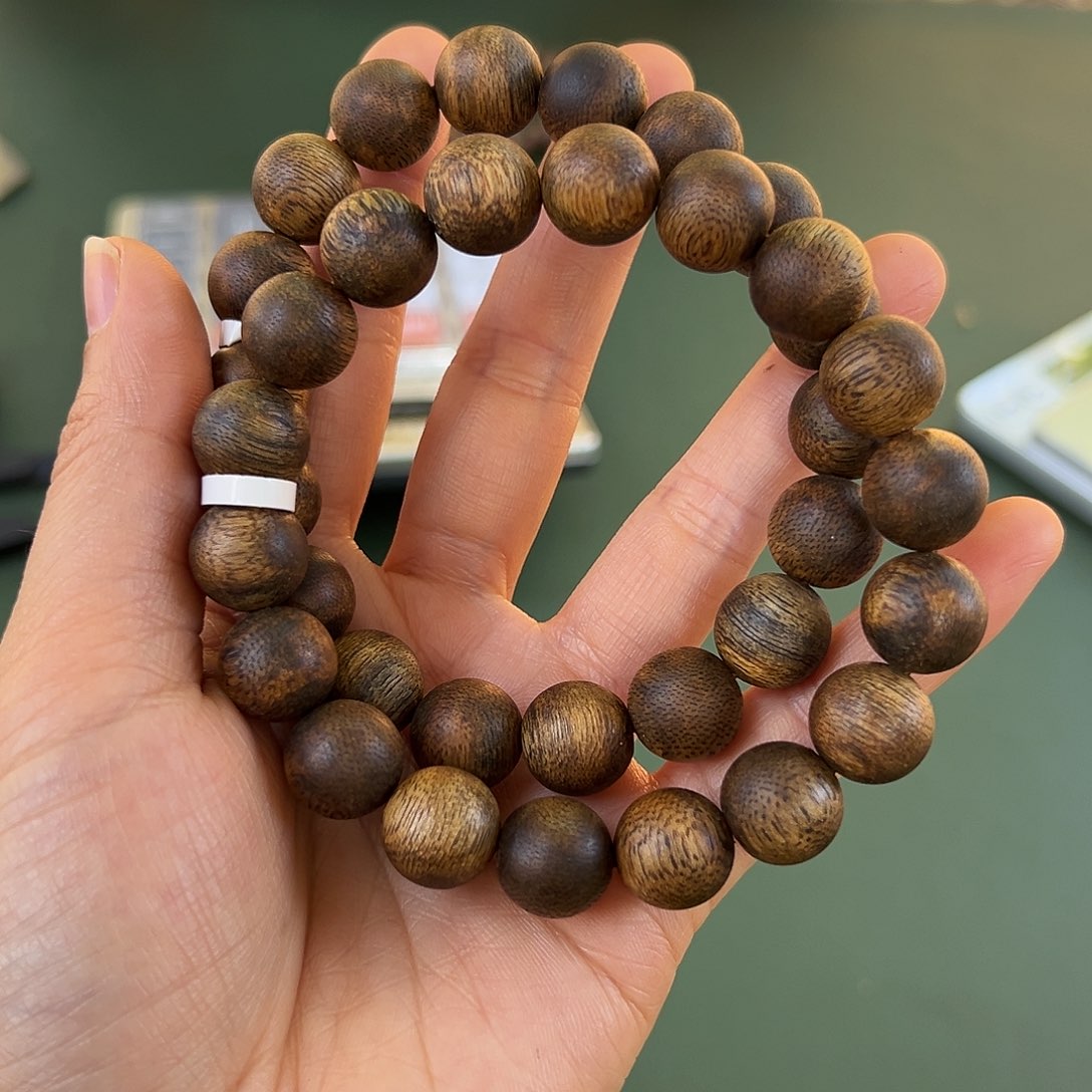 沉香手串乌身12克卡1.2多样性发一条