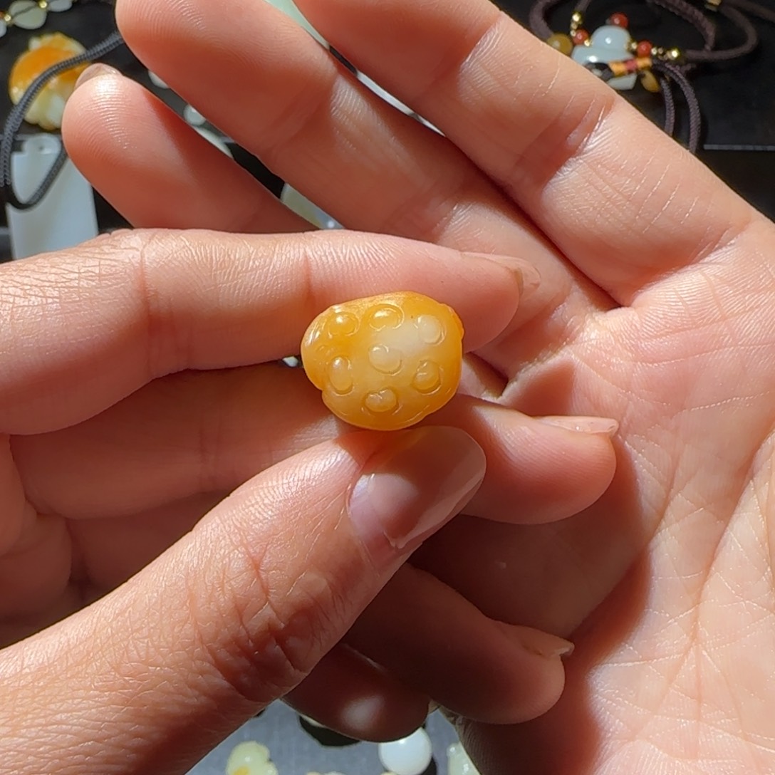 和田玉颈饰未镶嵌细*