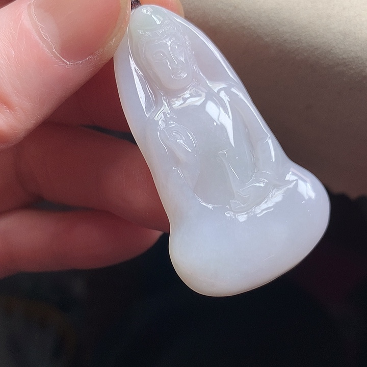 翡翠颈饰未镶嵌吊坠