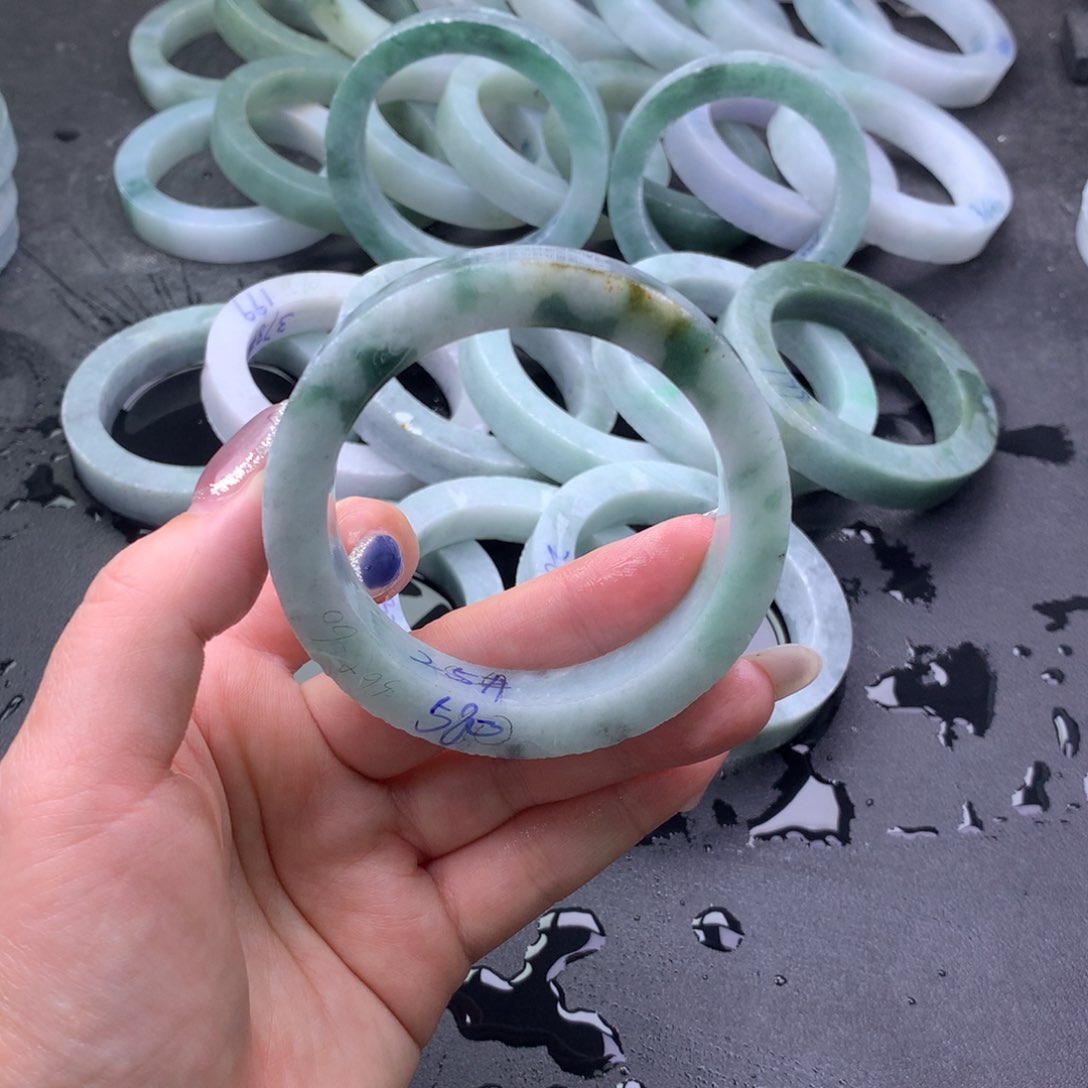 【闪购商品】未镶嵌手镯定制翡翠