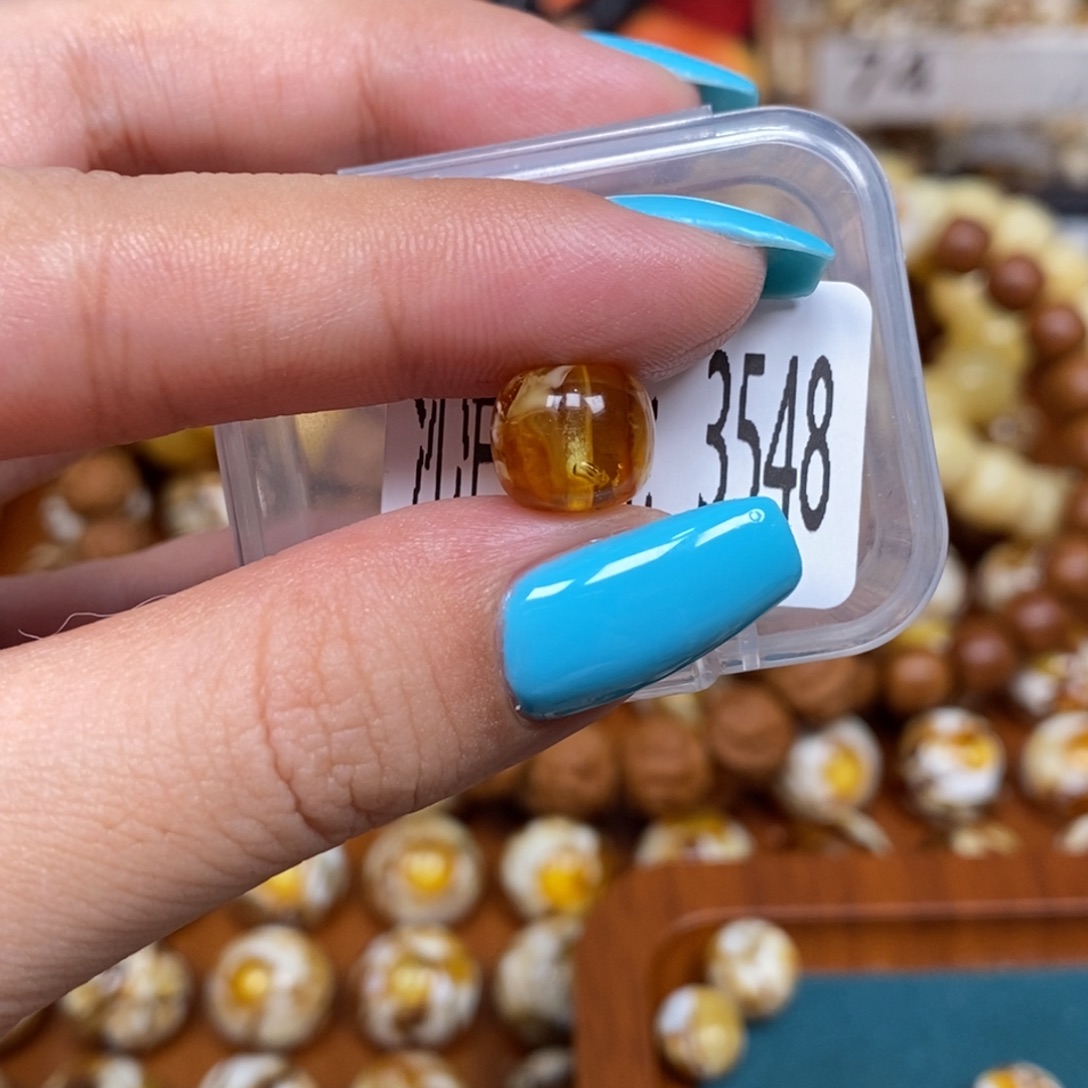 蜜蜡未镶嵌珠宝奇石3548